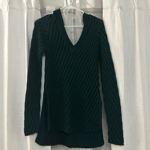 Green v neck sweater